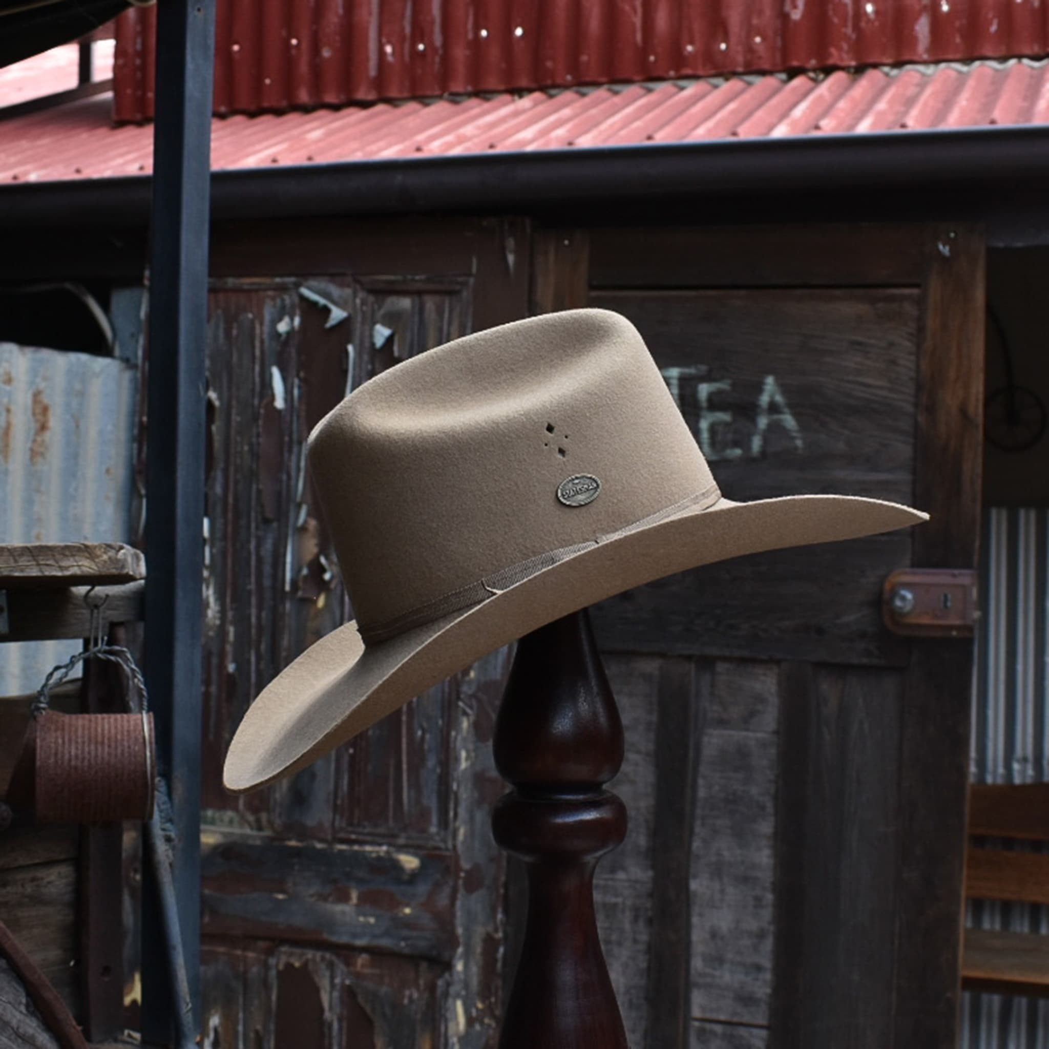 Statesman Hat fur felt serpentine in sand