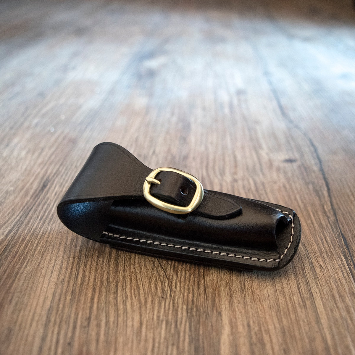 Leather Senior Old Timer Knife Pouch with brass buckle